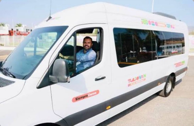 Tlajo suma seis vehículos para el programa TlajoVan a la Escuela